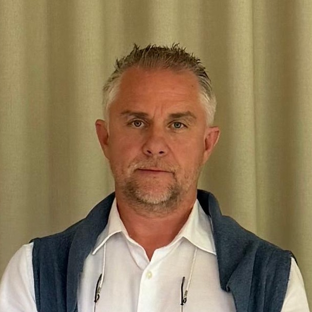 Jo Janssens, Partner van Anke · manager